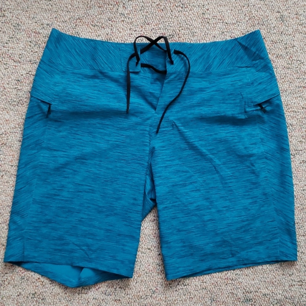 Lululemon Current State Board Short 9"